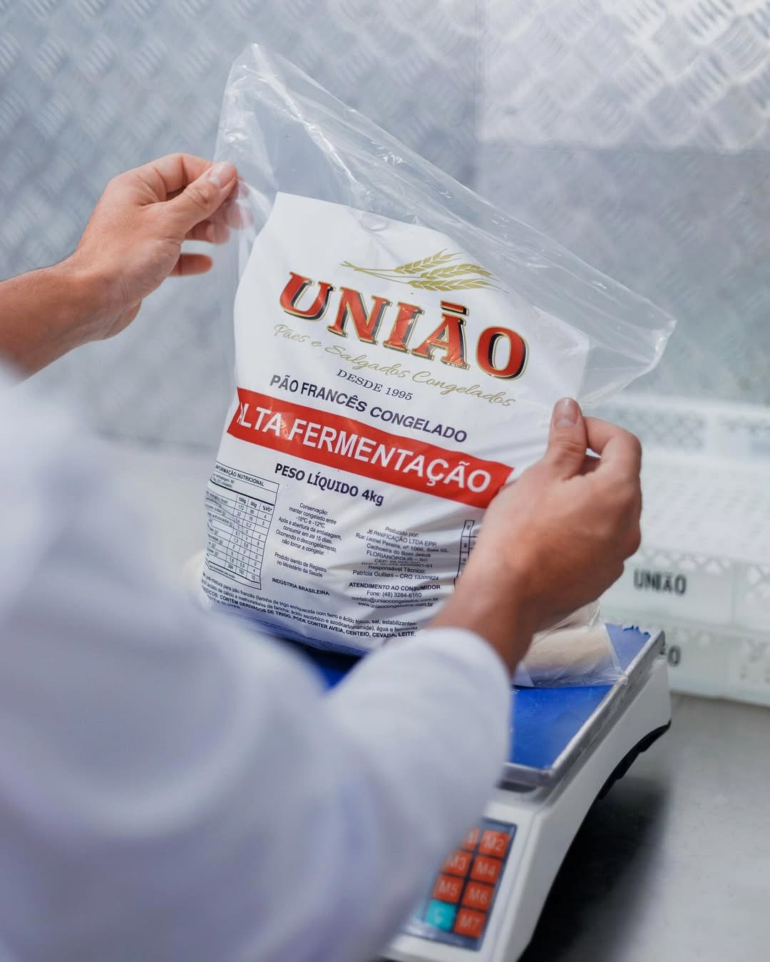 Embalagem de pão francês congelado União